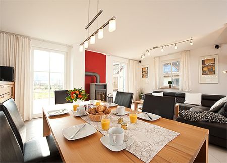 Verbringen Sie Ihren Urlaub in einem Ferienhaus im Umland von Boltenhagen. Ruhige Lage in unmittelbarer Nähe zum Strand laden zum genießen ein. Ferienhaus im Ostseeland